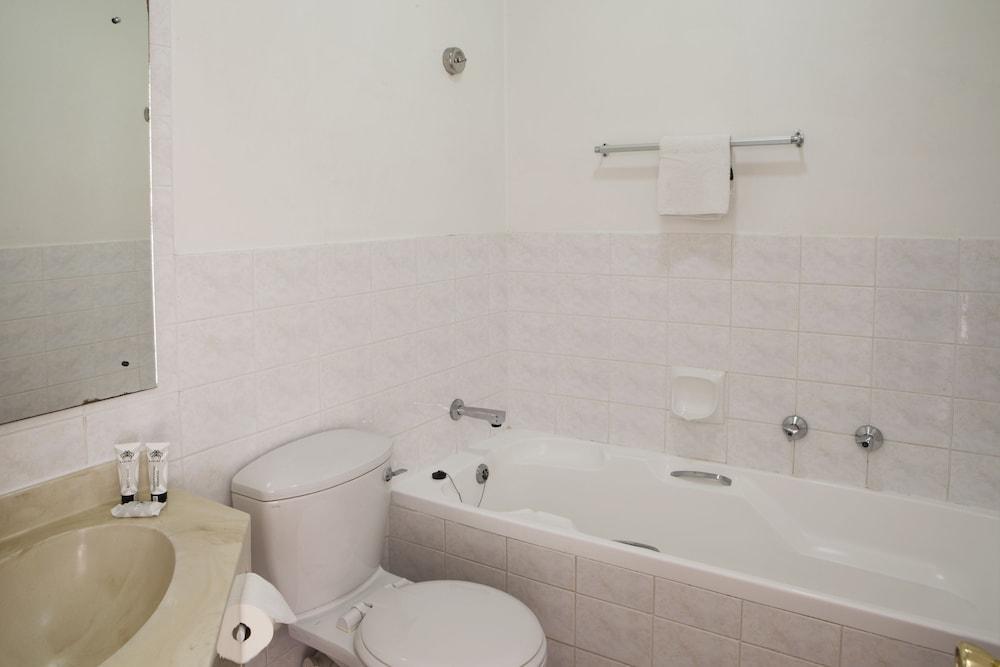 פורט אליזבת' Brookes Hill Suites Hotel מראה חיצוני תמונה