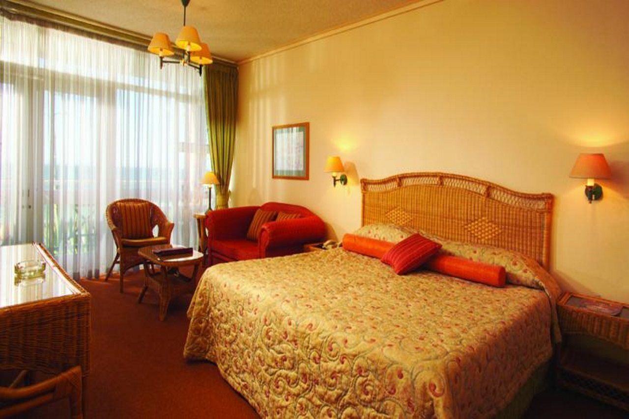 פורט אליזבת' Brookes Hill Suites Hotel מראה חיצוני תמונה